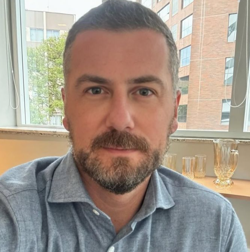 <strong>Mike T.</strong>
